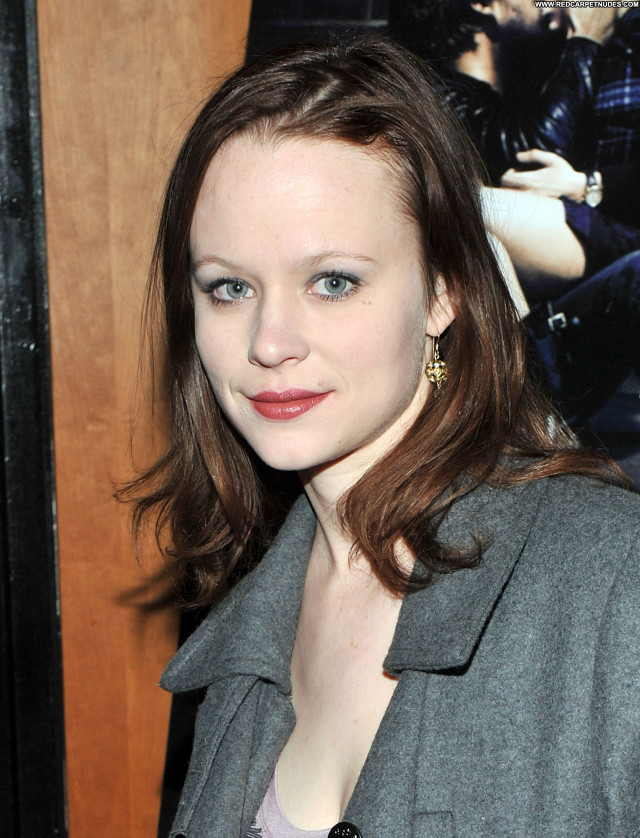 Thora Birch Blue Valentine  Posing Hot Beautiful Celebrity Babe High