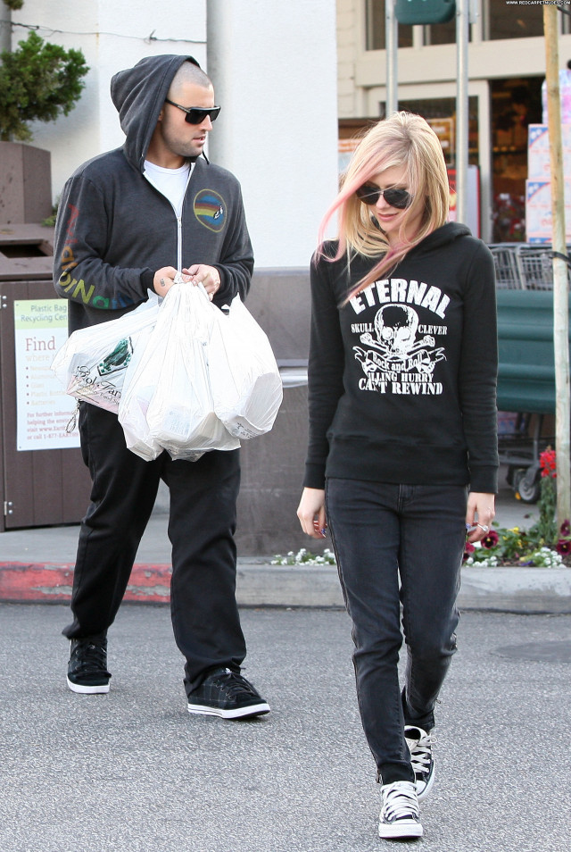 Avril Lavigne Beverly Hills Celebrity Babe Shopping Posing Hot