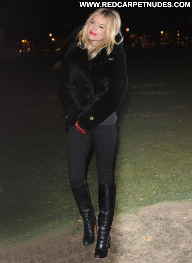 Sienna Miller No Source Beautiful London Babe Posing Hot Uk Celebrity