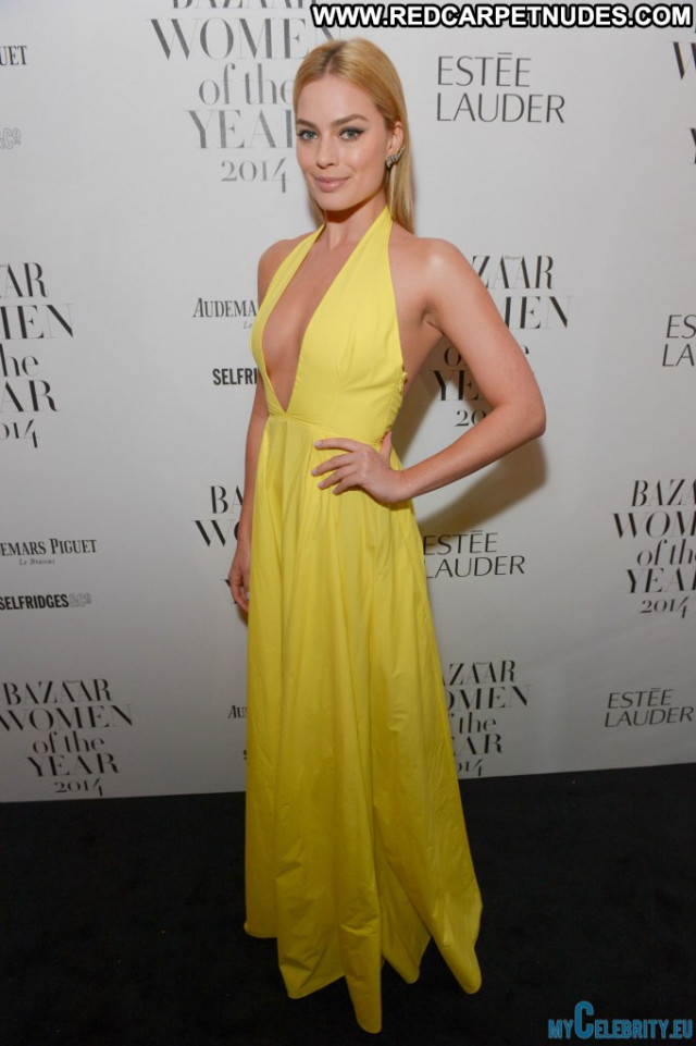 Margot Robbie Harpers Bazaar  Celebrity Red Carpet Babe Awards Posing